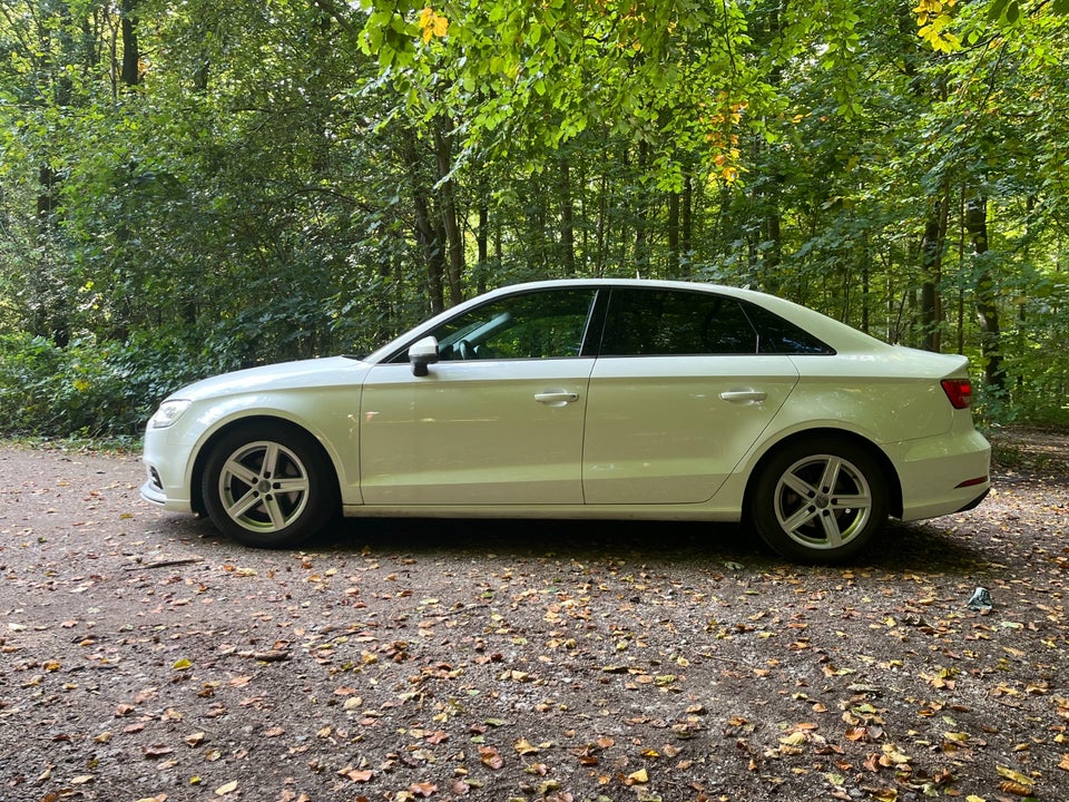 Audi A3 1,0 TFSi 116 S-tr. 4d