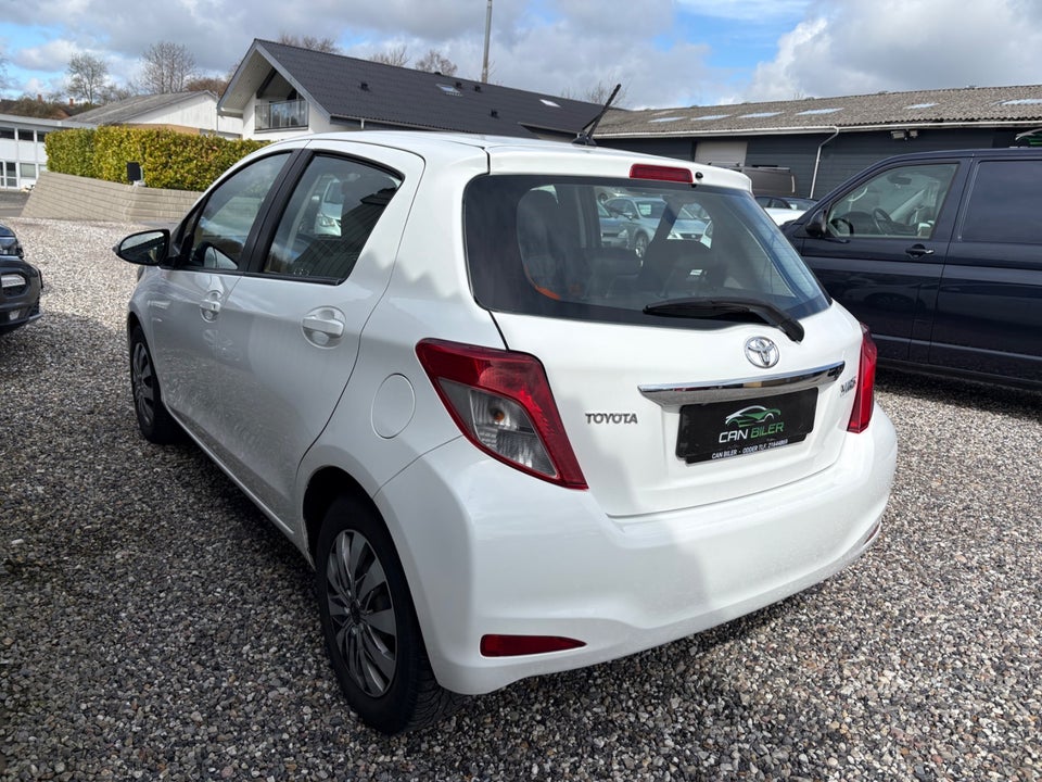 Toyota Yaris 1,0 VVT-i T2 Touch 5d