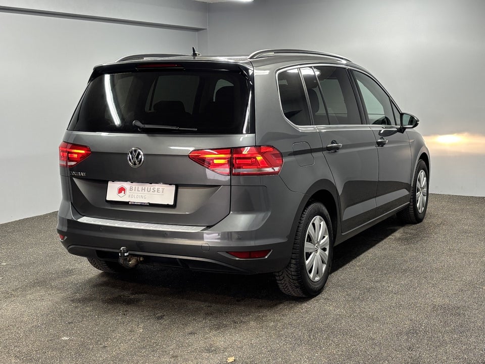 VW Touran 1,6 TDi 115 Comfortline DSG 7prs 5d