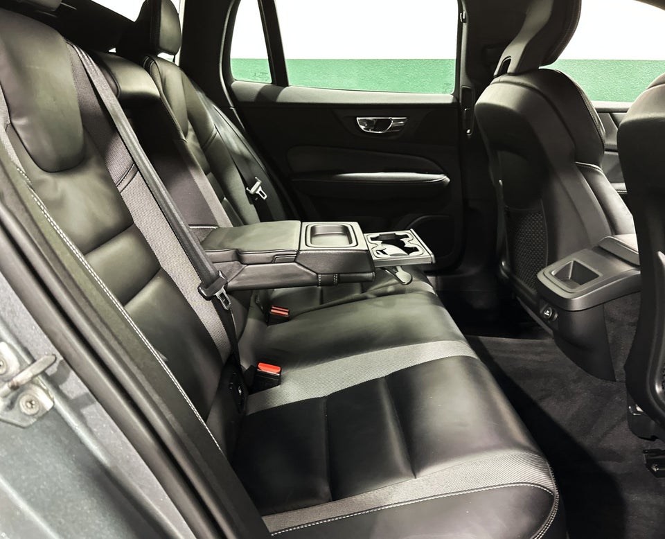 Volvo V60 2,0 D4 190 R-Design aut. 5d