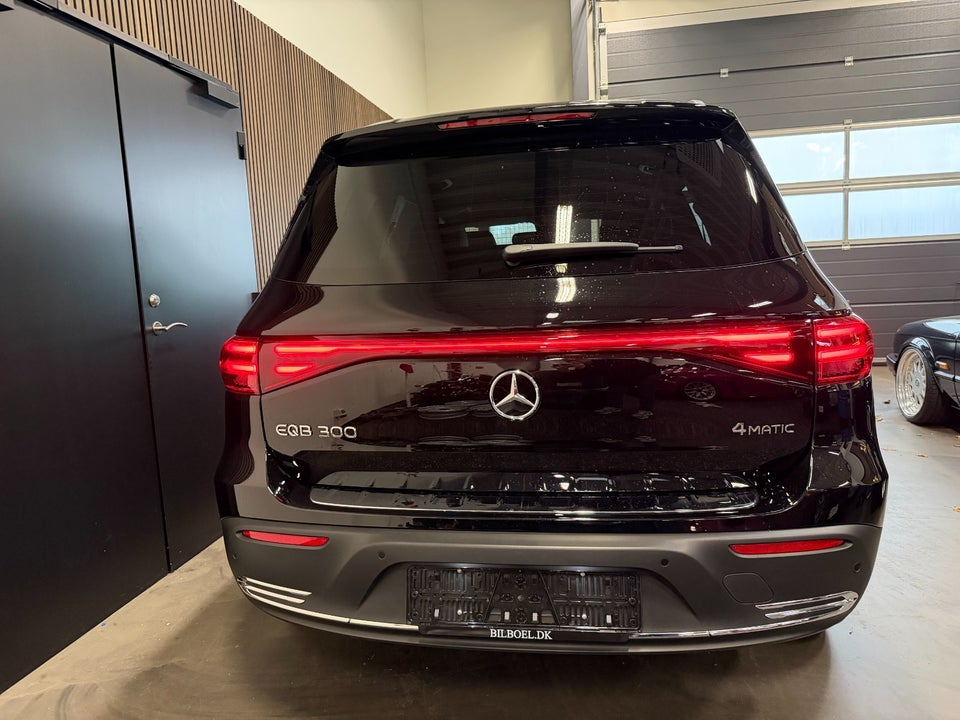 Mercedes EQB300 Progressive Advance 4Matic 5d