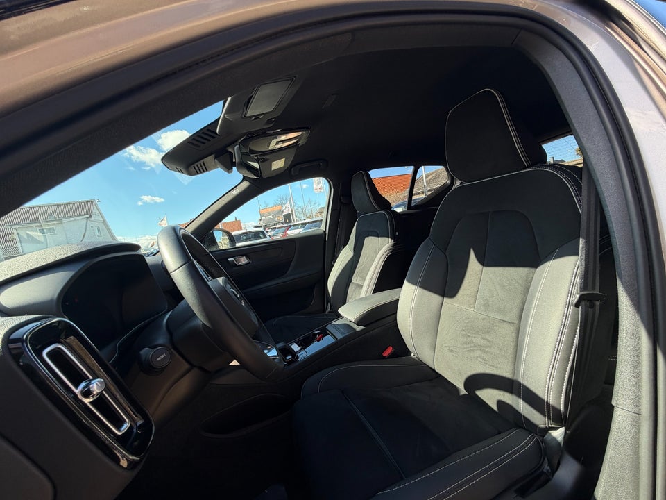 Volvo XC40 ReCharge Extended Range Plus 5d