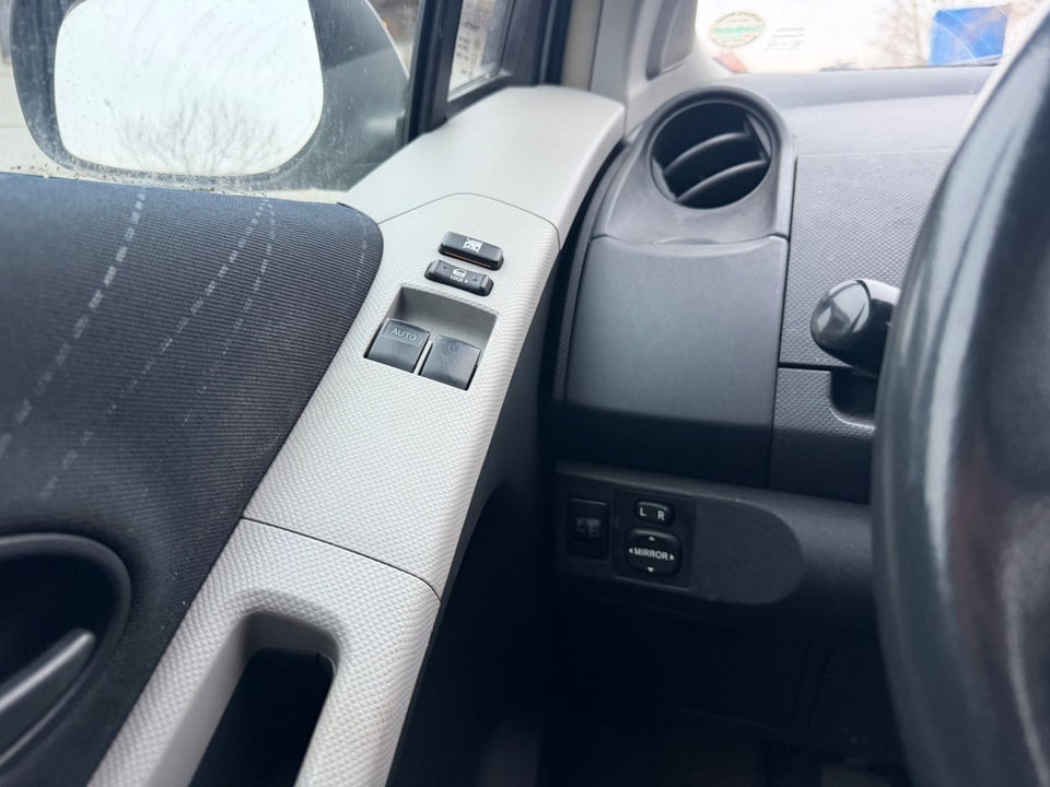 Toyota Yaris 1,3 Luna 5d