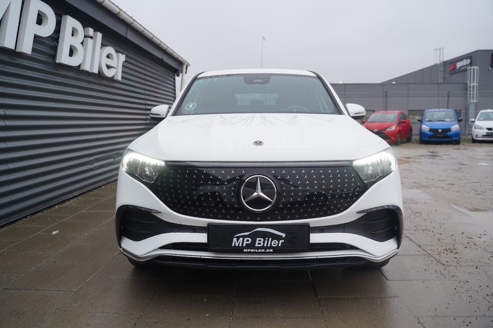 Mercedes EQB250+ AMG Line 5d