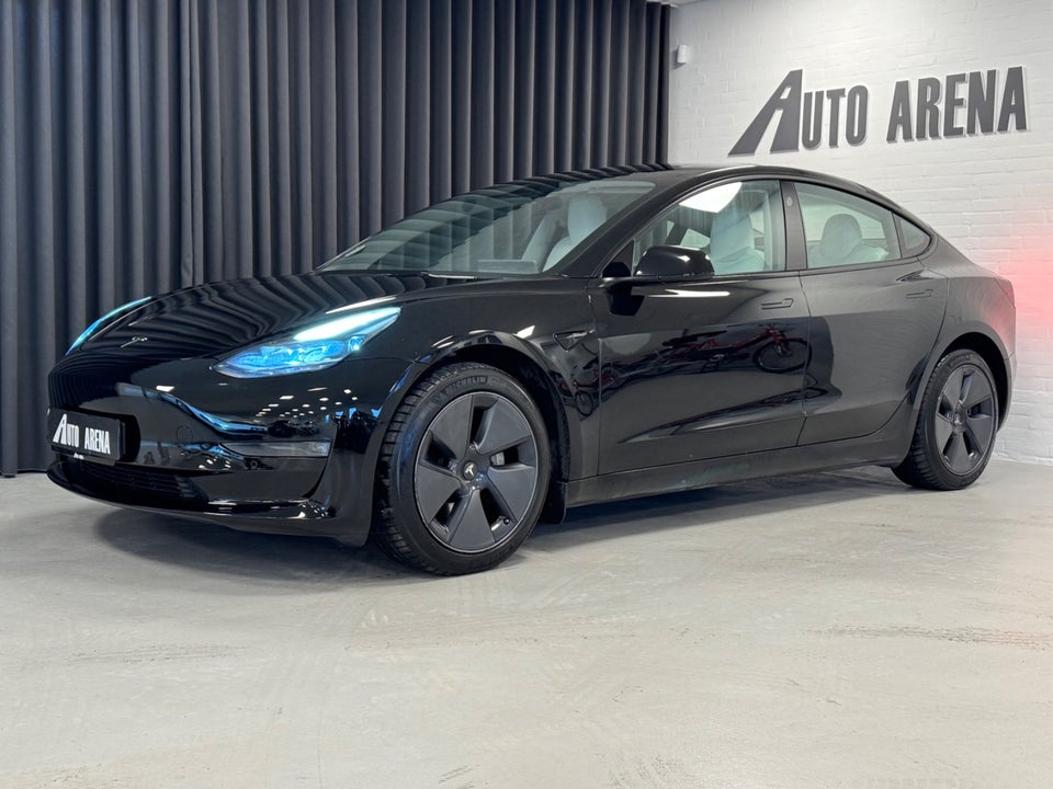 Tesla Model 3 Long Range AWD 4d