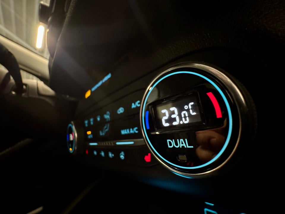 Ford Kuga 2,5 PHEV Vignale CVT 5d