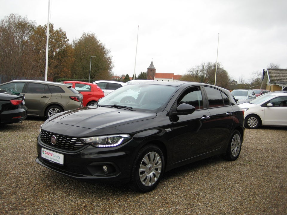 Fiat Tipo 1,4 16V Lounge 5d