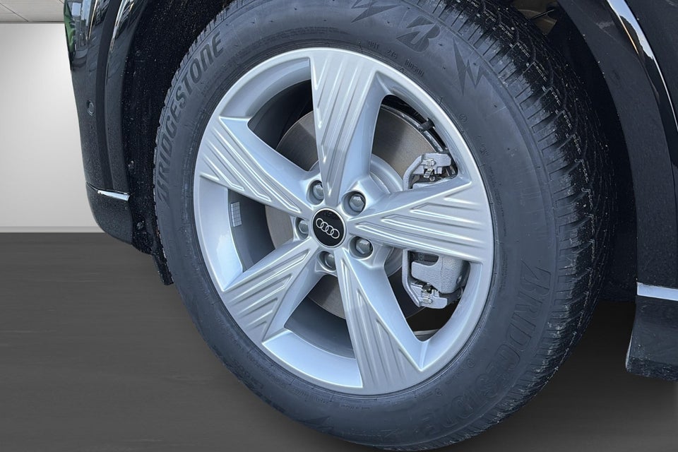 Audi Q4 e-tron performance 5d