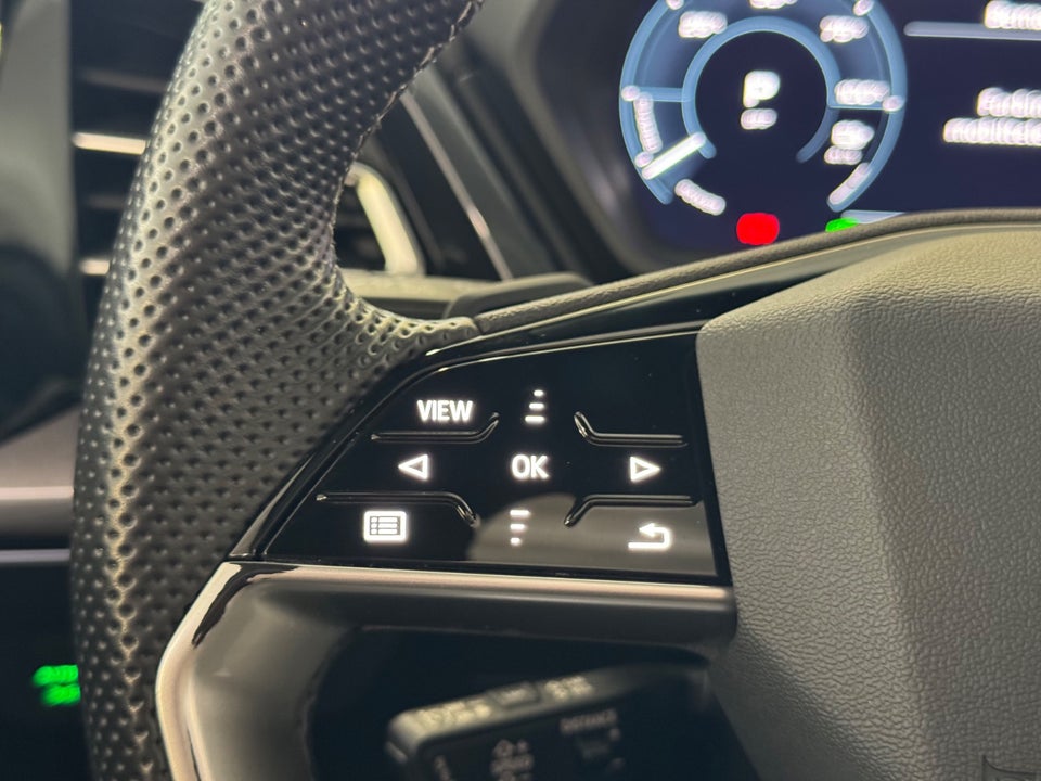 Audi Q4 e-tron 40 S-line 5d