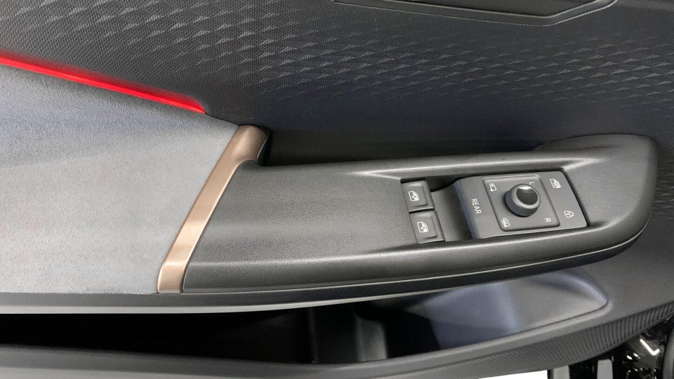 Cupra Born 59 e-Boost 5d