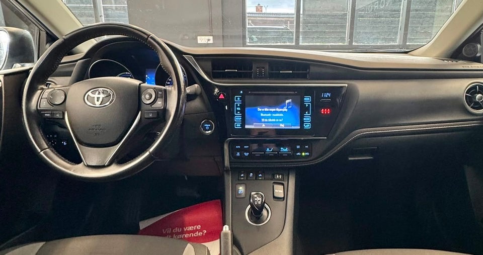 Toyota Auris 1,8 Hybrid H2 Comfort Touring Sports CVT 5d