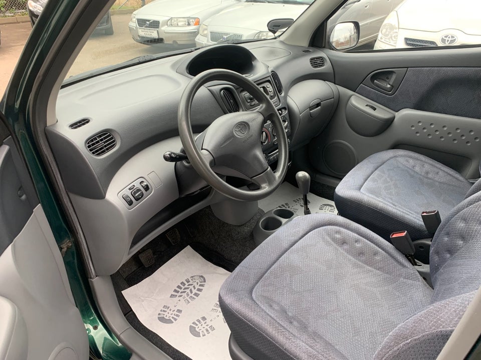 Toyota Yaris Verso 1,3 Luna 5d