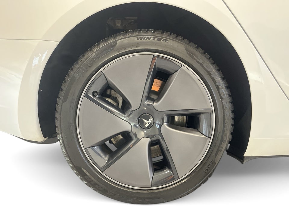 Tesla Model 3 Long Range RWD 4d