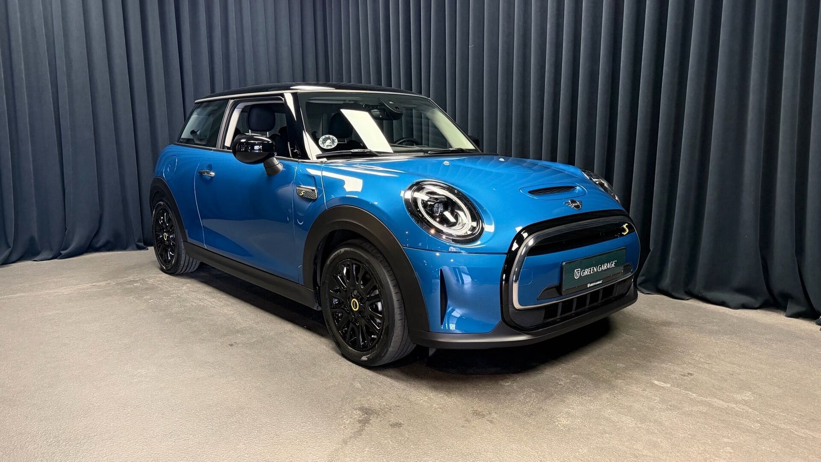 MINI Cooper SE Essential 3d