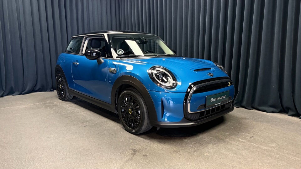 MINI Cooper SE Essential 3d