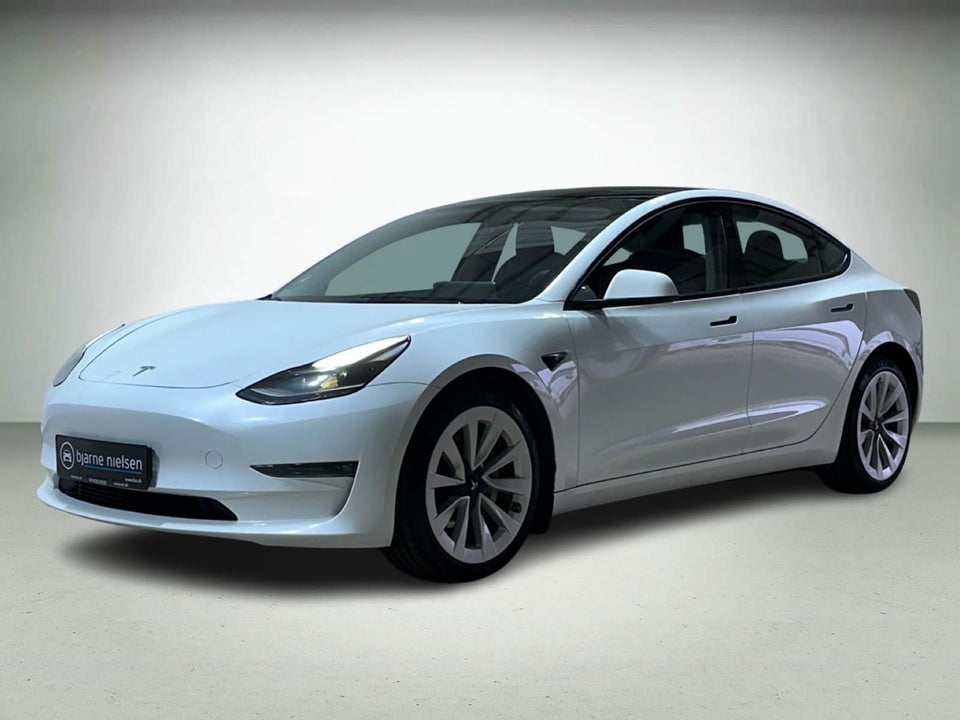 Tesla Model 3 Long Range AWD 4d