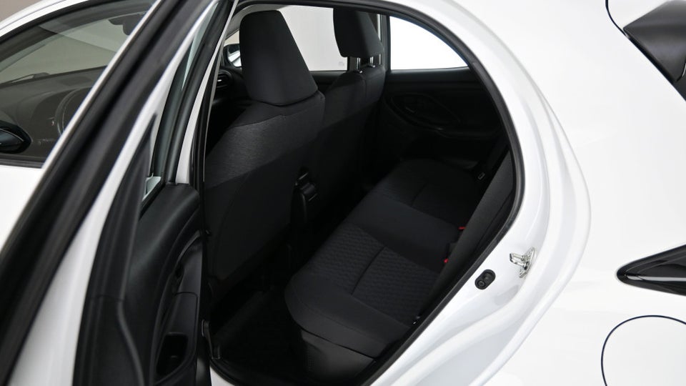 Toyota Yaris 1,5 Hybrid H3 e-CVT 5d