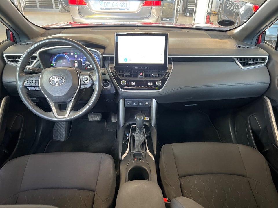 Toyota Corolla Cross 1,8 Hybrid Style Comfort CVT 5d