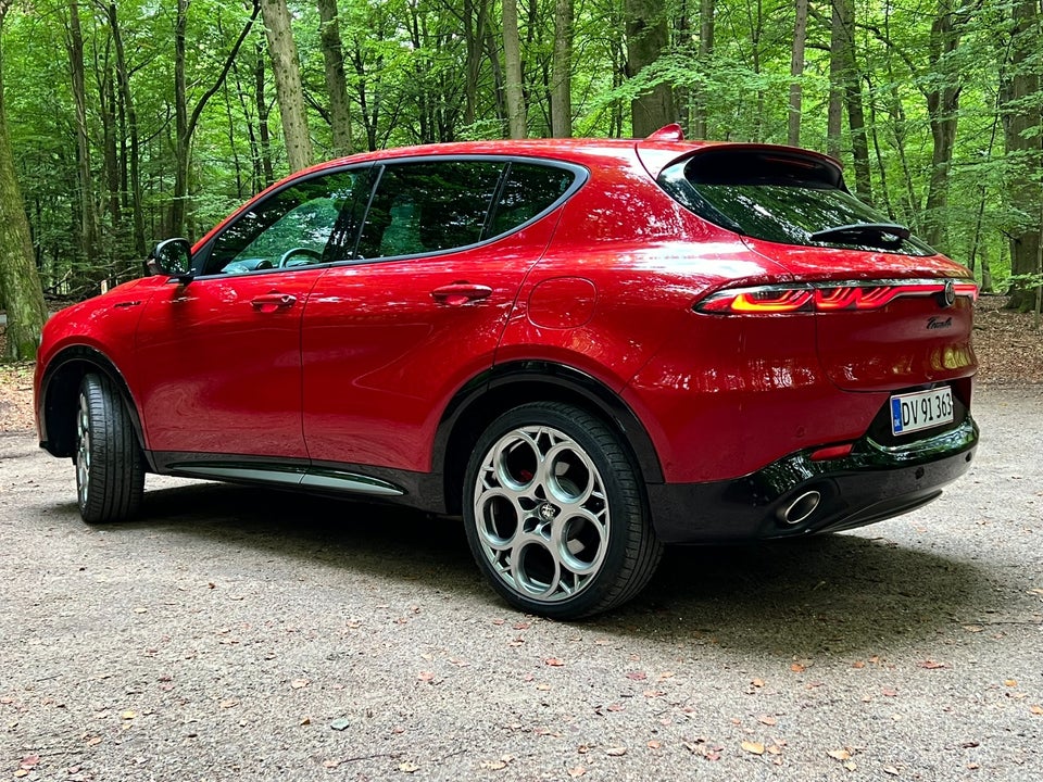 Alfa Romeo Tonale 1,3 PHEV Veloce Speciale aut. Q4 5d