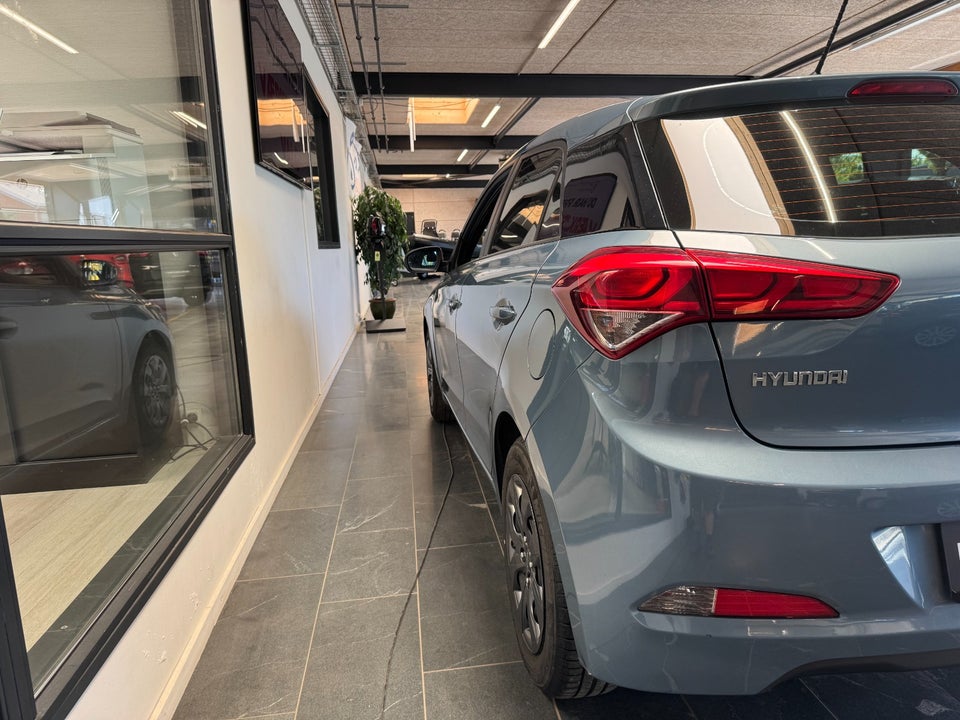 Hyundai i20 1,25 Fresh 5d