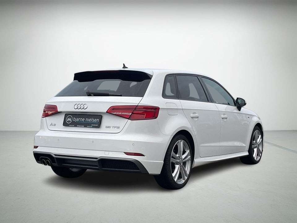 Audi A3 35 TFSi S-line Sportback S-tr. 5d