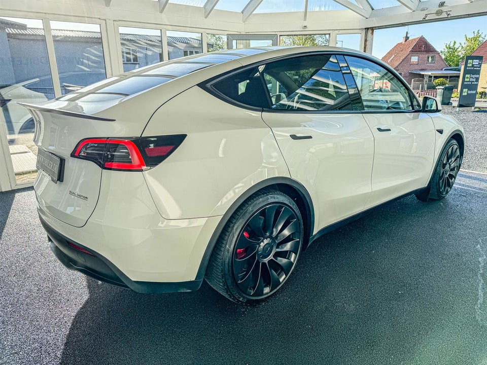 Tesla Model Y Performance AWD 5d