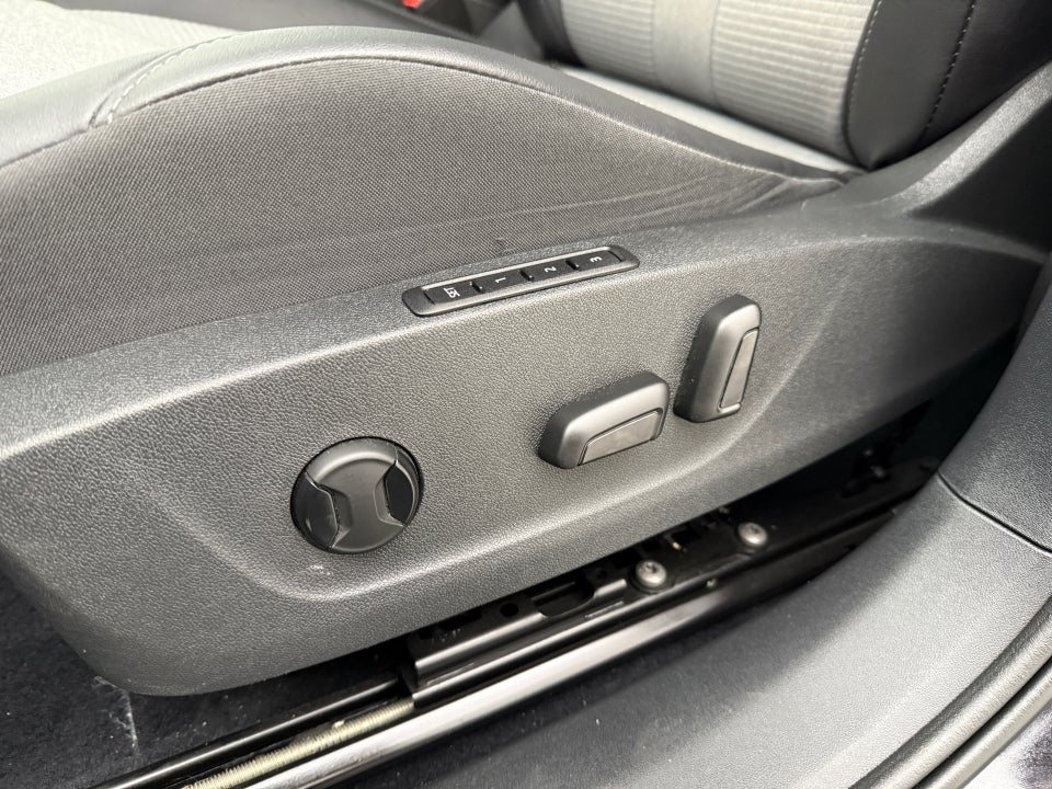 Skoda Enyaq 60 iV Loft 5d