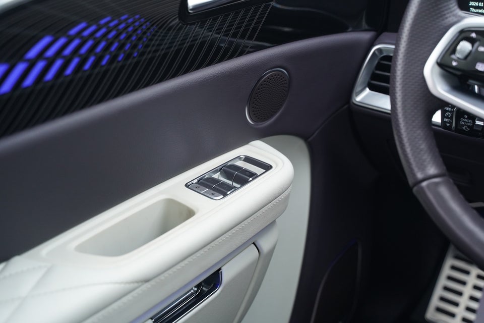 Hongqi E-HS9 99 Exclusive 5d