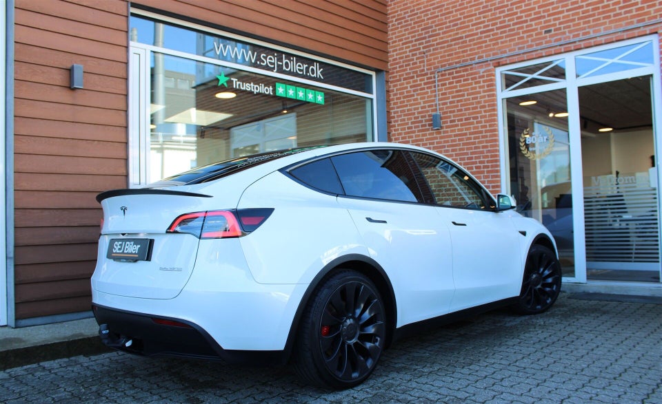 Tesla Model Y Performance AWD 5d