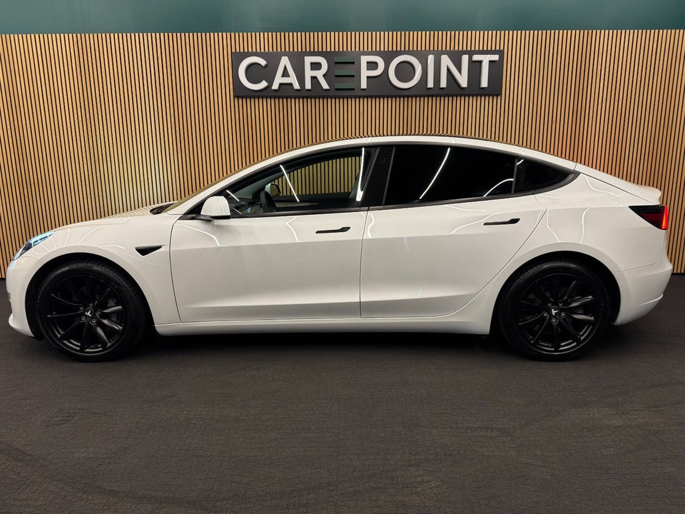 Tesla Model 3 Long Range AWD 4d