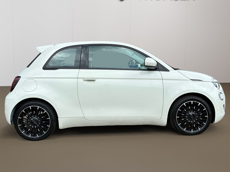Fiat 500e 42 Icon 3d