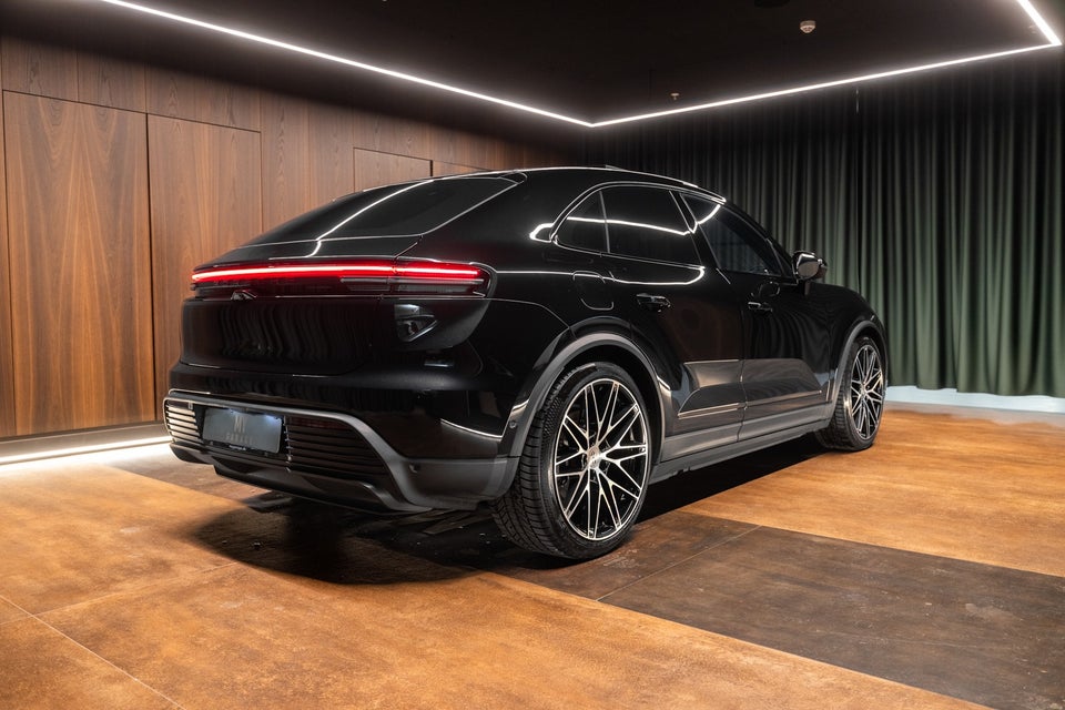Porsche Macan 4 5d