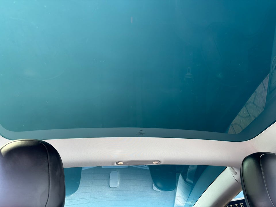 Tesla Model 3 RWD 4d