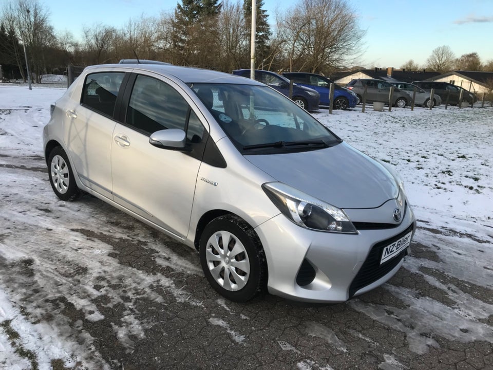 Toyota Yaris 1,5 Hybrid H2 Touch CVT 5d