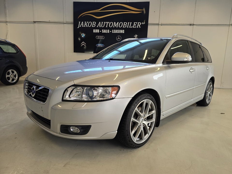 Volvo V50 2,0 145 5d