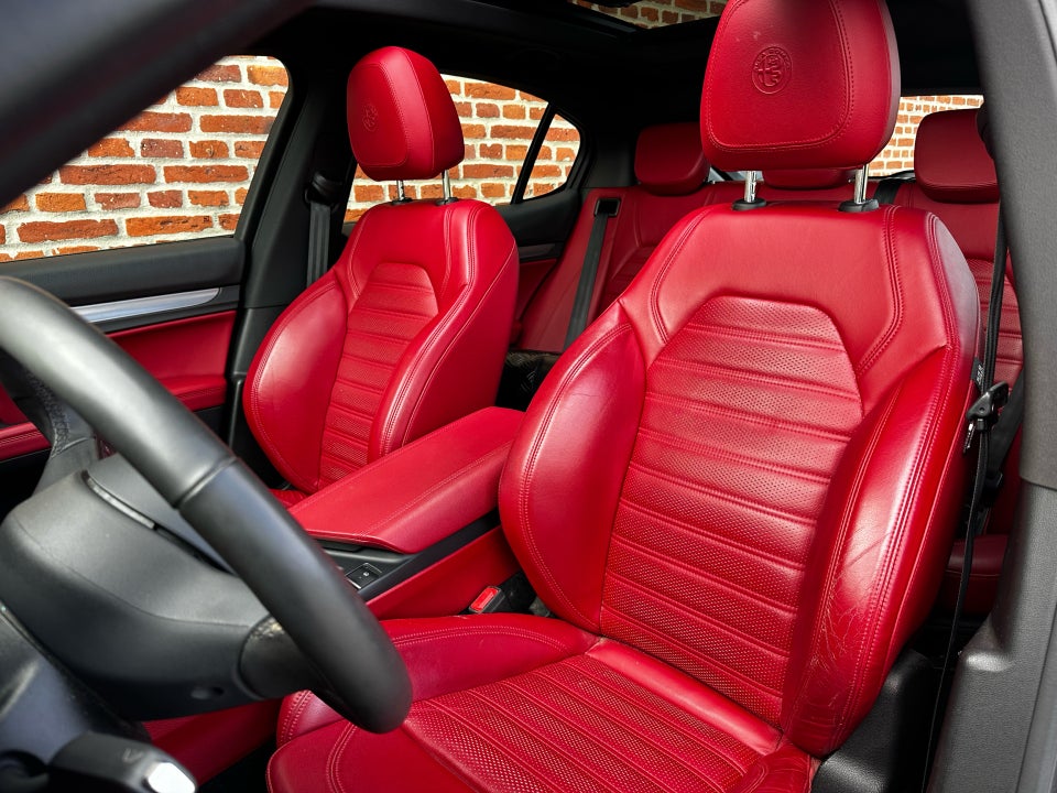 Alfa Romeo Stelvio 2,2 JTD 210 Super aut. Q4 5d