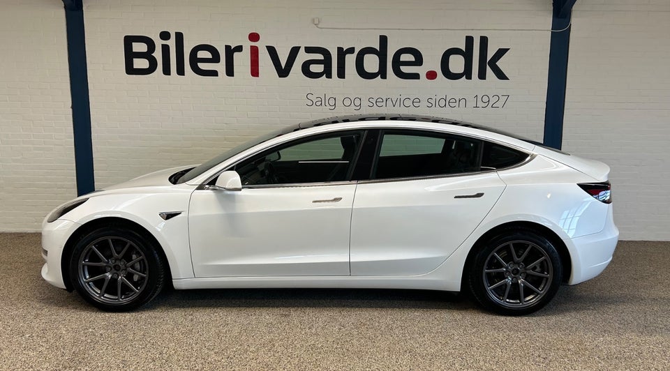 Tesla Model 3 Long Range AWD 4d