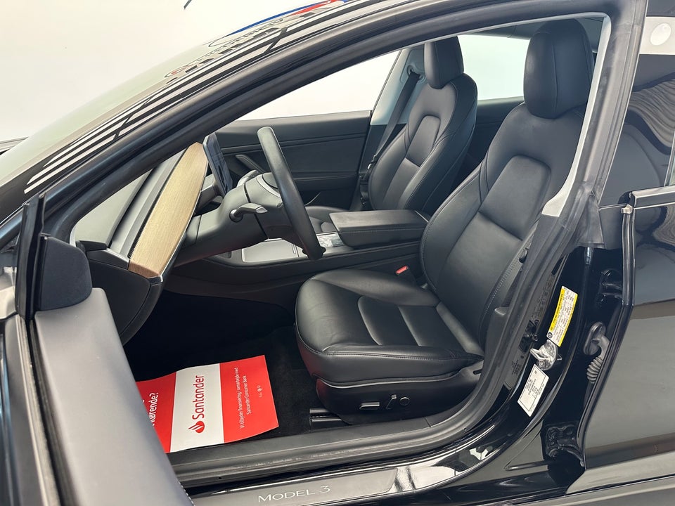 Tesla Model 3 Standard Range+ RWD 4d