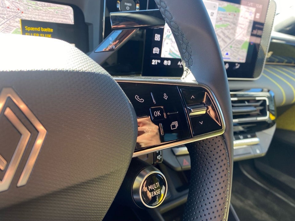 Renault 5 E-Tech 52 Iconic 5d