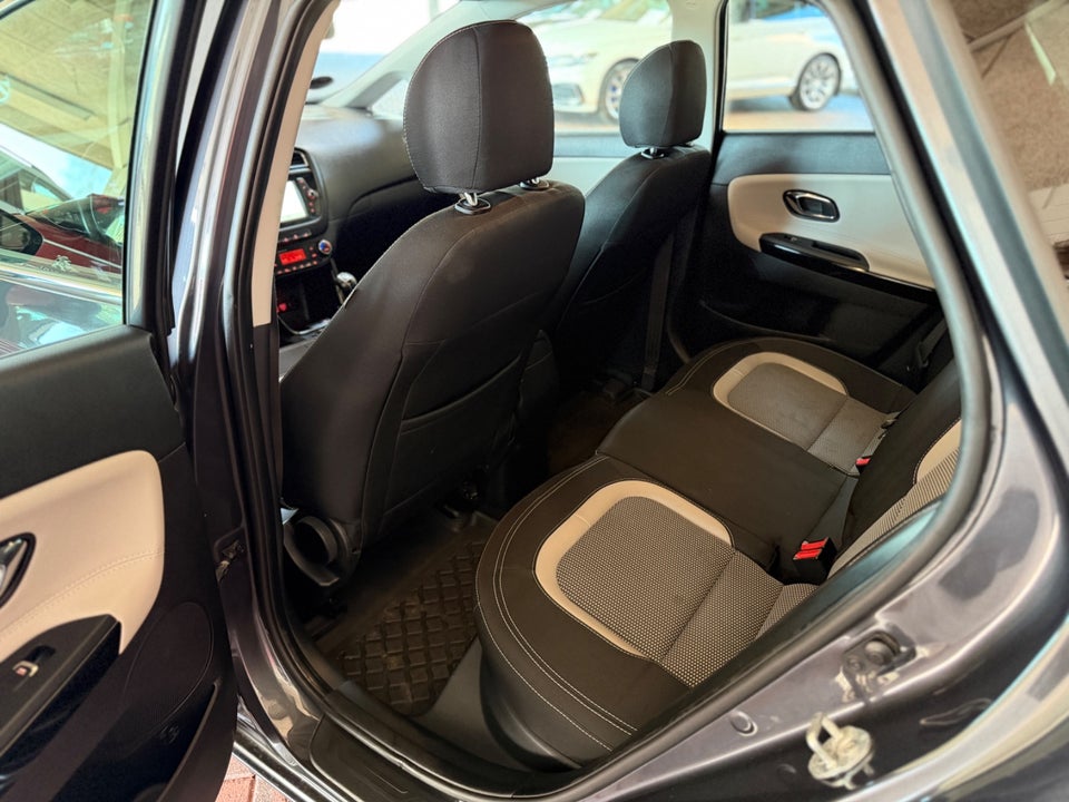 Kia Ceed 1,6 CRDi 136 Attraction SW 5d