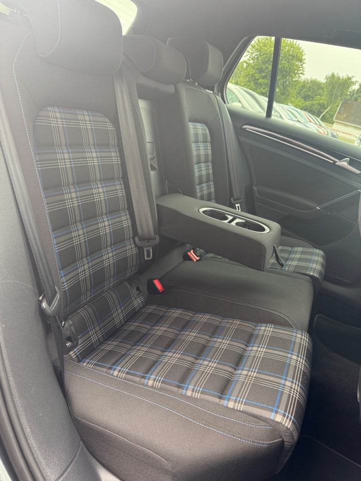 VW Golf VII 1,4 GTE DSG 5d