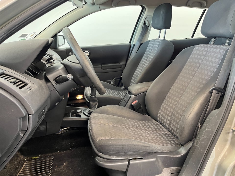 Renault Megane II 1,6 16V Touring stc. 5d