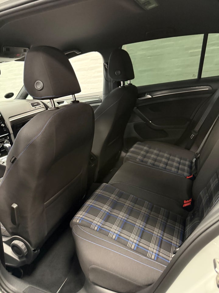 VW Golf VII 1,4 GTE DSG 5d