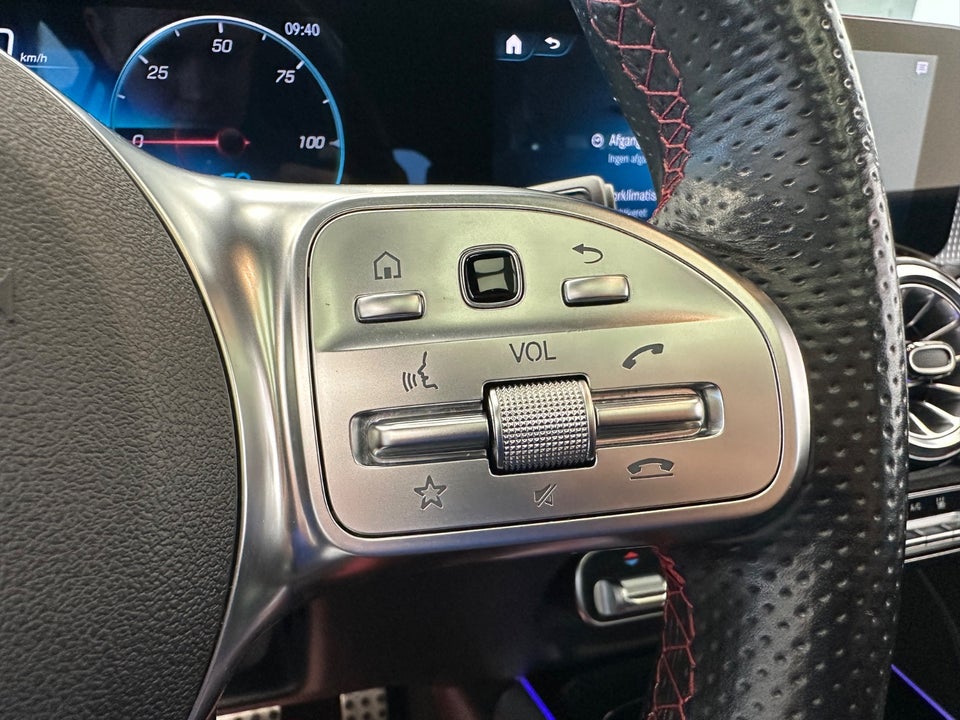 Mercedes EQB300 AMG Line 4Matic 5d