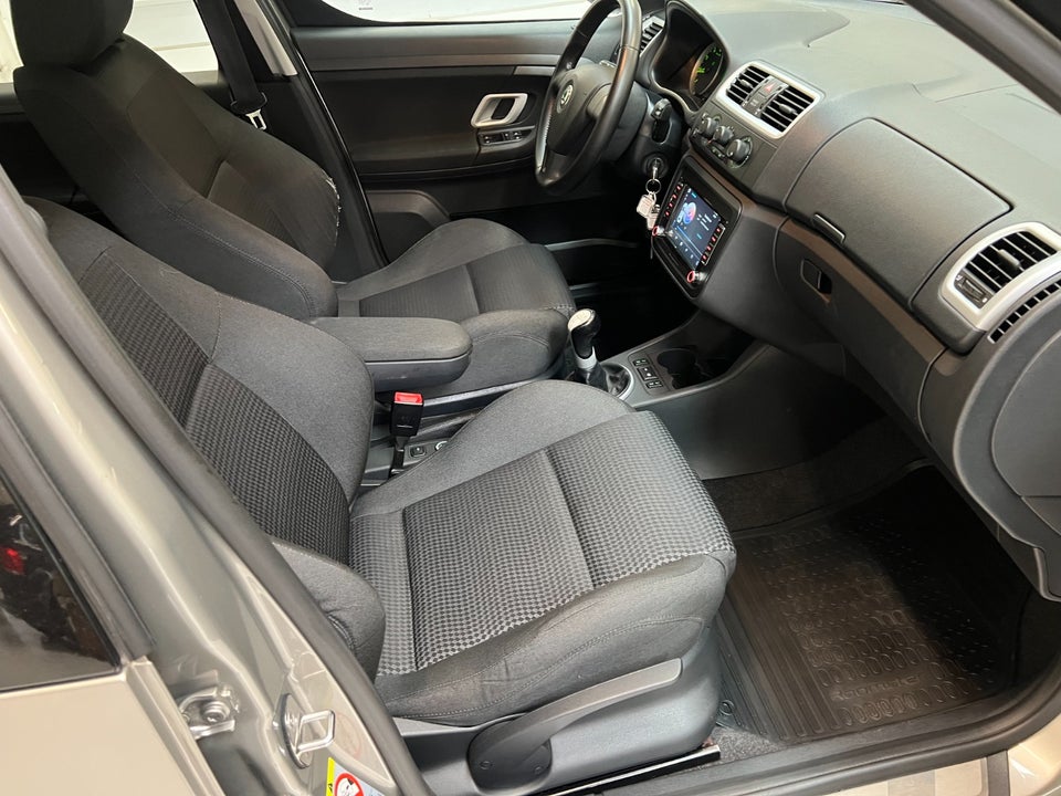 Skoda Roomster 1,6 16V Comfort 5d