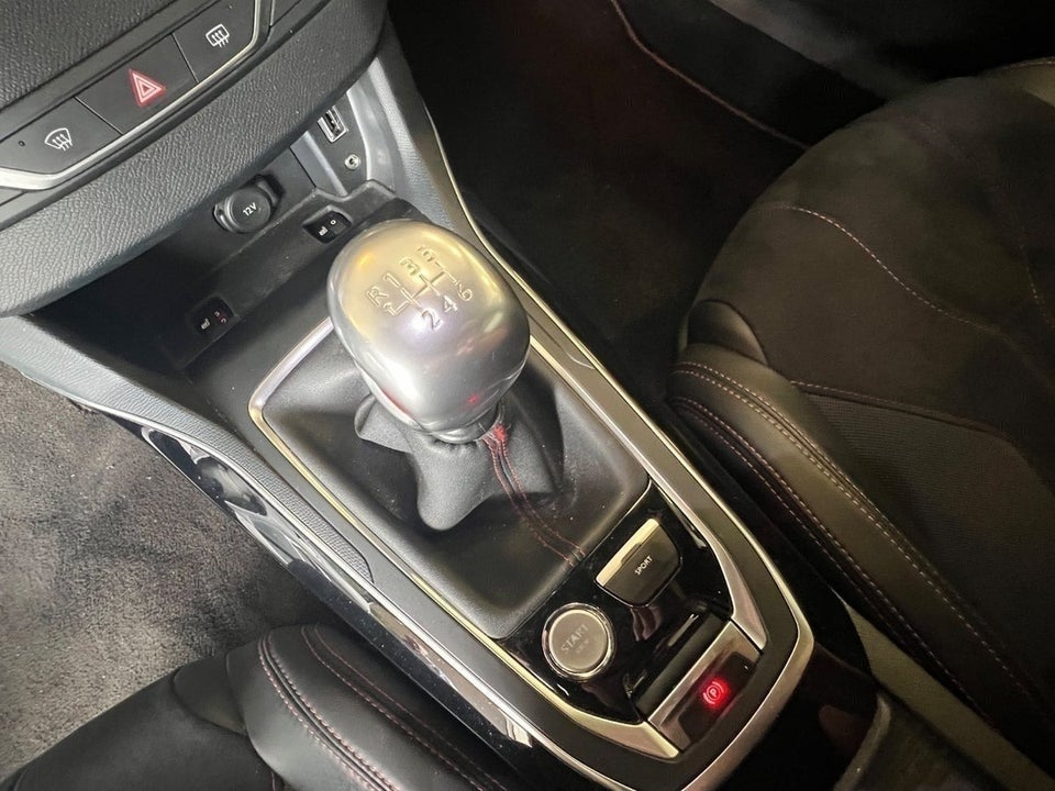 Peugeot 308 1,6 e-THP 270 GTi Performance Van 5d