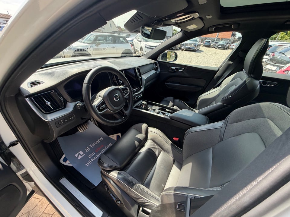 Volvo XC60 2,0 T6 ReCharge R-Design aut. AWD 5d