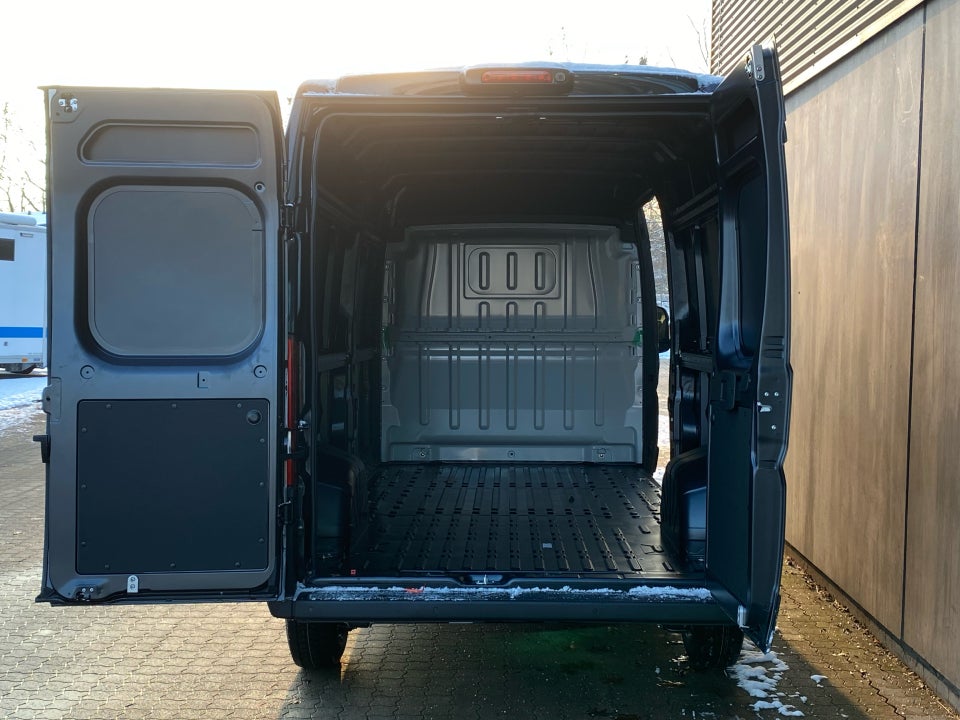 Fiat Ducato 35 Maxi 2,2 MJT 180 Kassevogn L3H2 Pro+ aut.