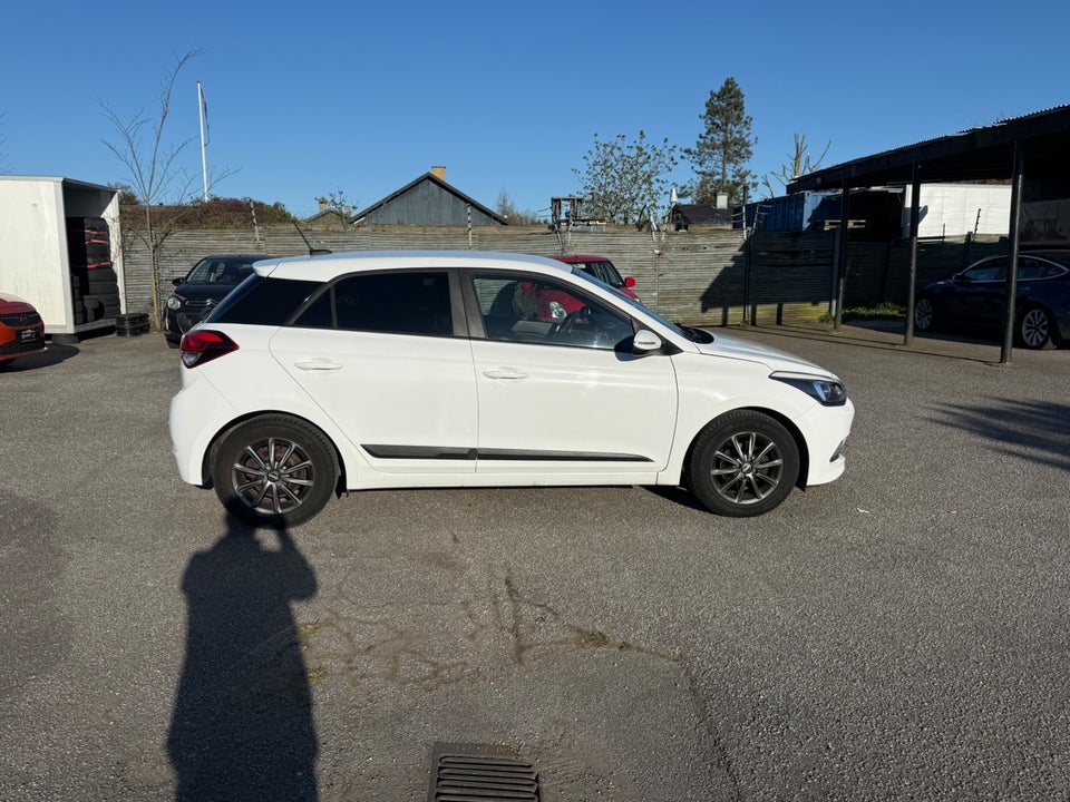 Hyundai i20 1,25 Vision+ 5d