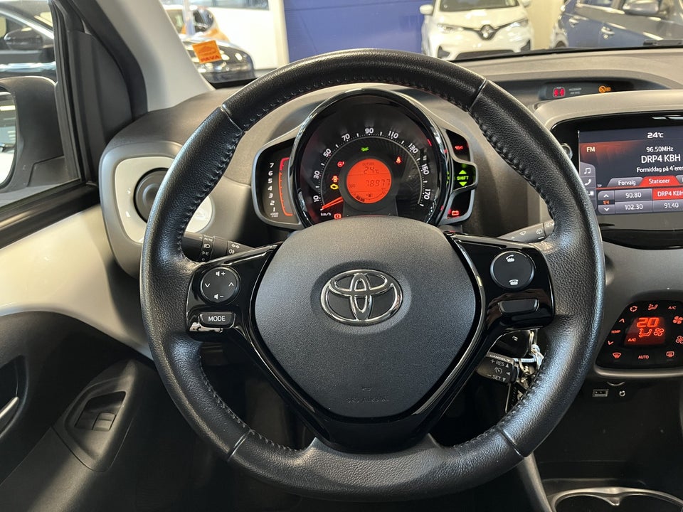 Toyota Aygo 1,0 VVT-i x-press 5d